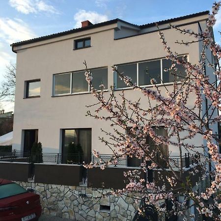 Apartment Ruzmarin Porat Exteriör bild